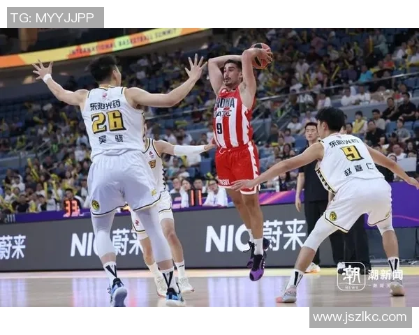 洲际杯赛场上杭州篮球队展现出惊人速度的精彩表现分析