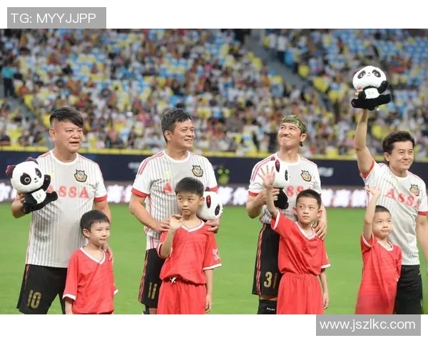 梦中奇遇与足球明星同场竞技的精彩瞬间