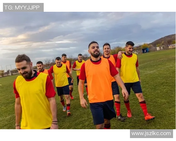 足球明星白种人的辉煌历程与对全球足球的深远影响分析